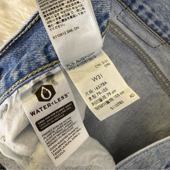 Levi’s Low Pro Straight Leg Women's Blue Jeans Size 31 Cotton - Picture 2 of 7